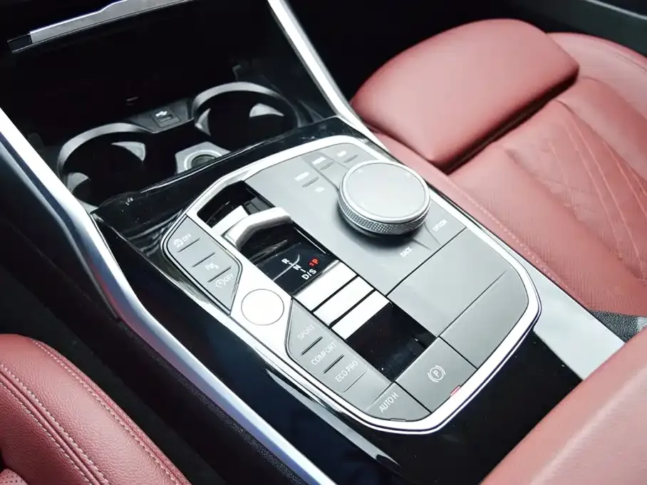 BMW 3 Series 2024 из CN, фото 6
