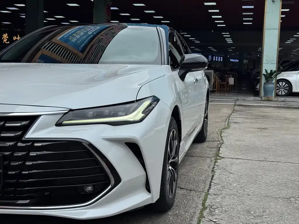 Toyota Avalon 2023 из CN, фото 9