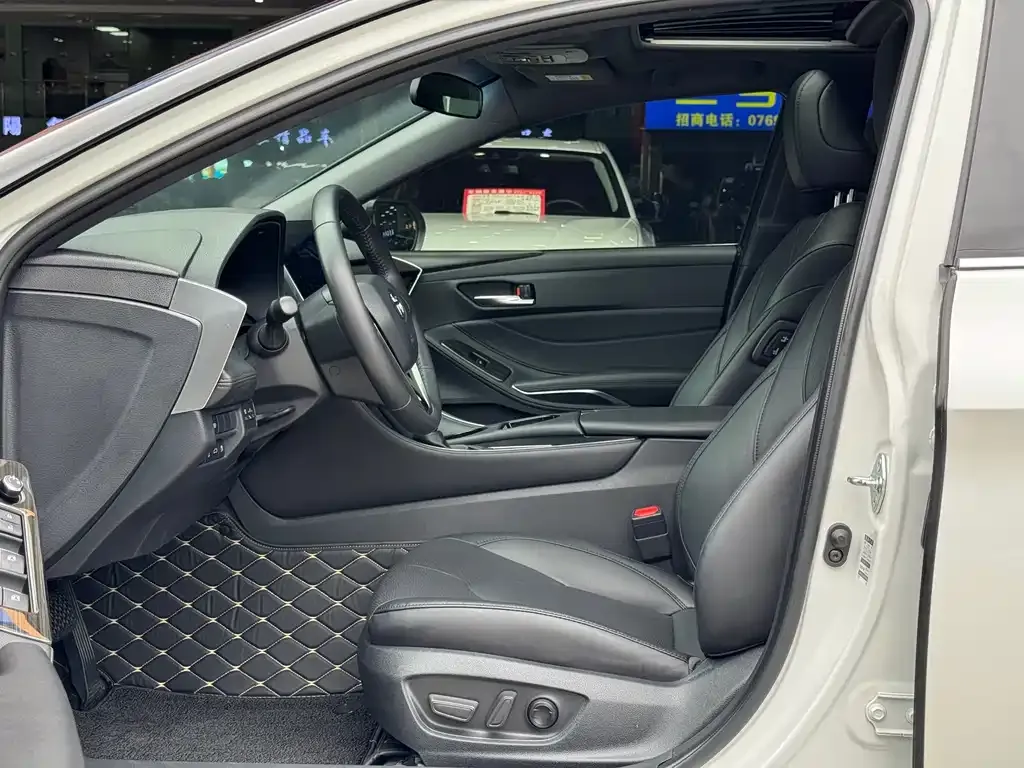 Toyota Avalon 2023 из CN, фото 3