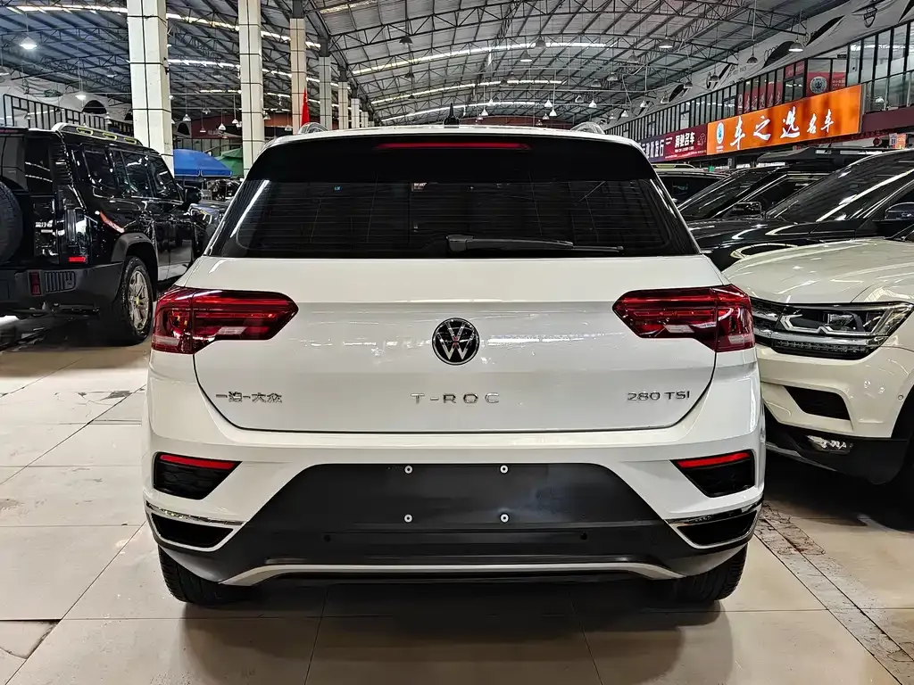 Volkswagen T-Roc — фото 5