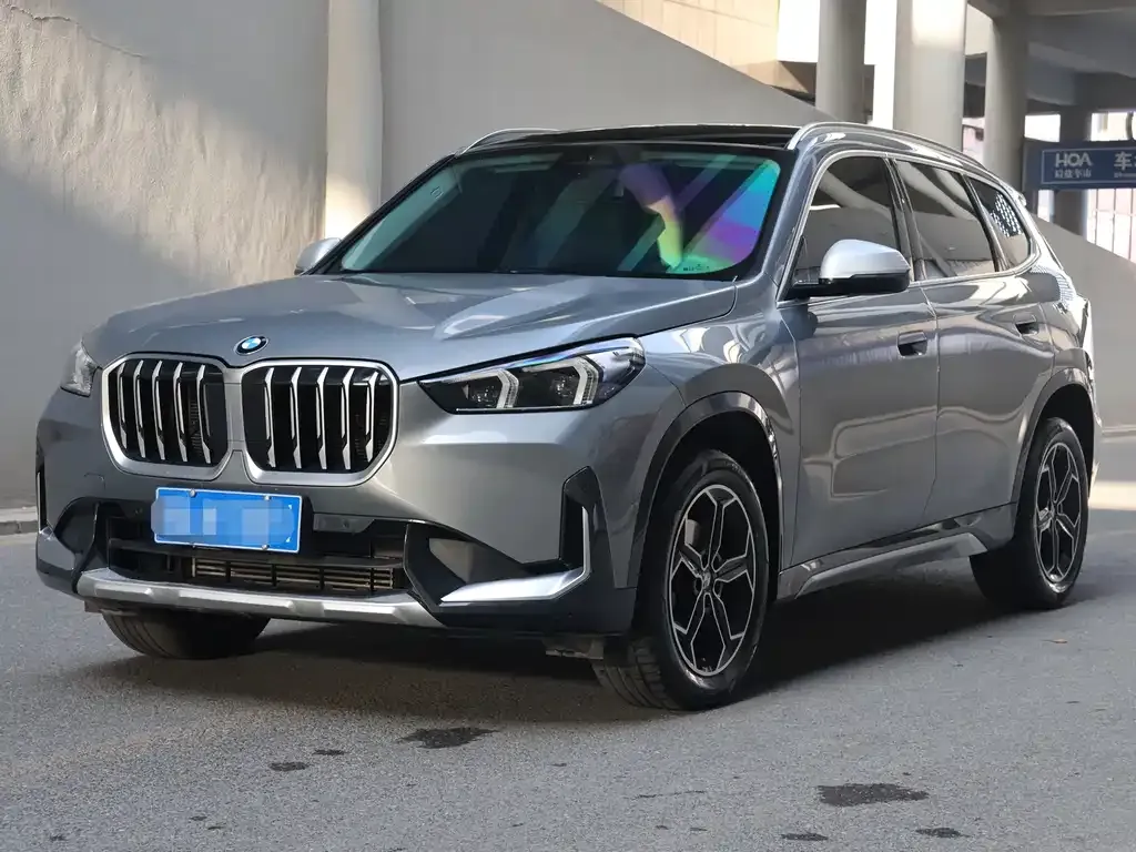BMW X1 — фото 1