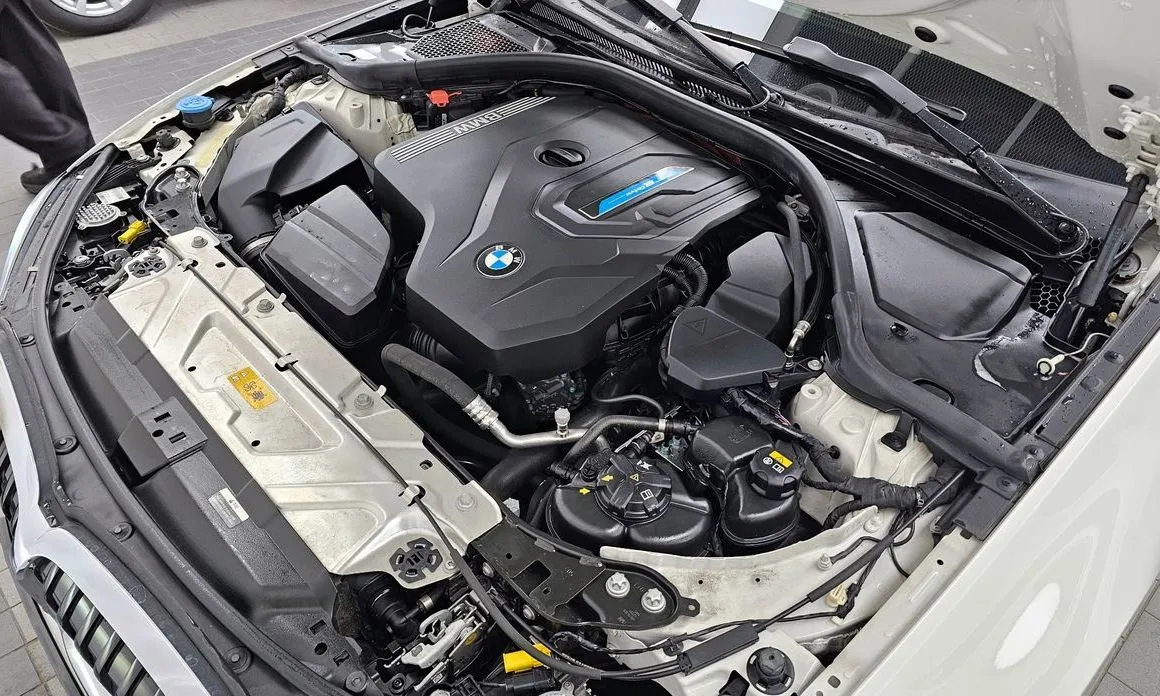 BMW 3-Series 2021 из KR, фото 10