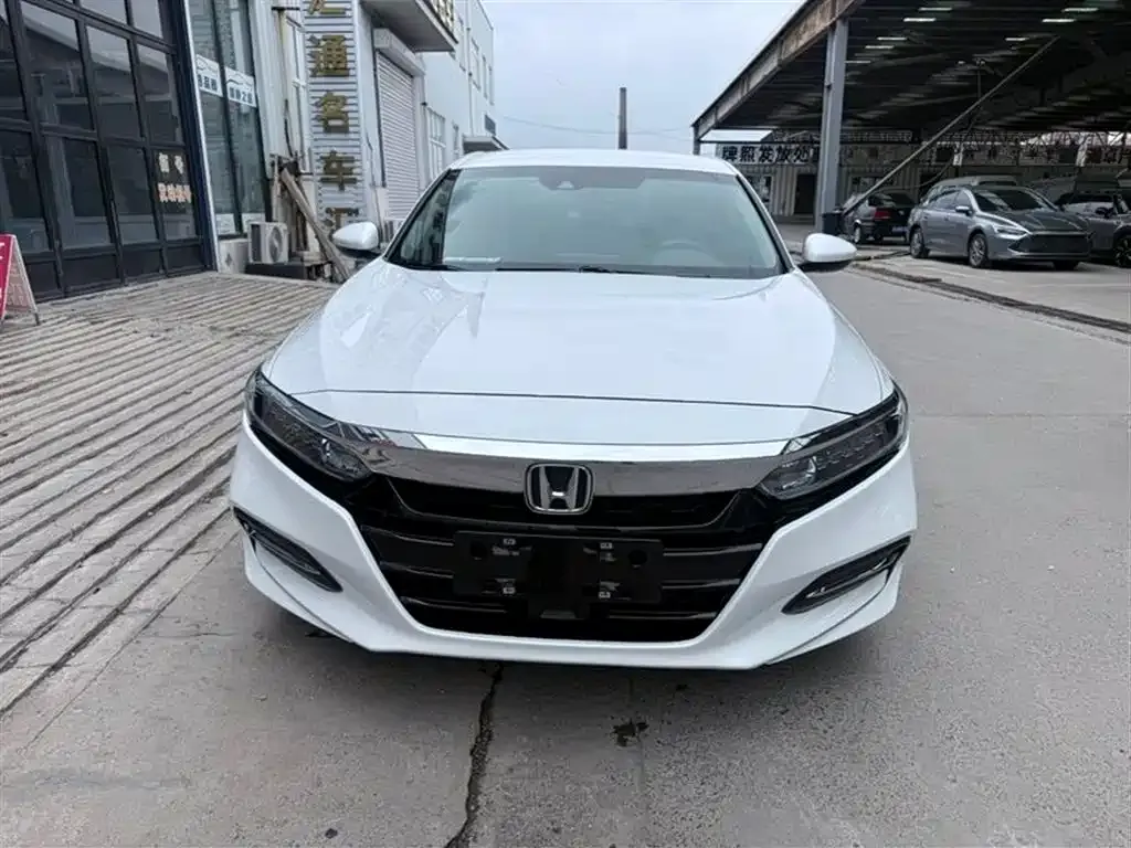Honda Accord — фото 4
