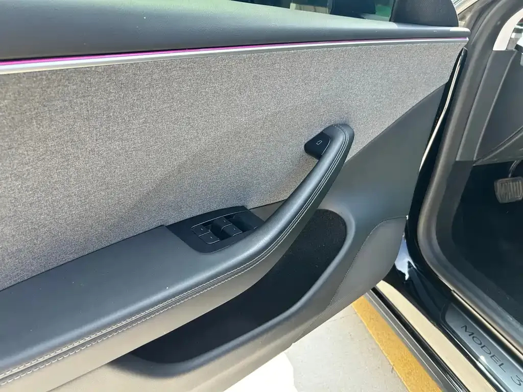 Tesla Model 3 — фото 2