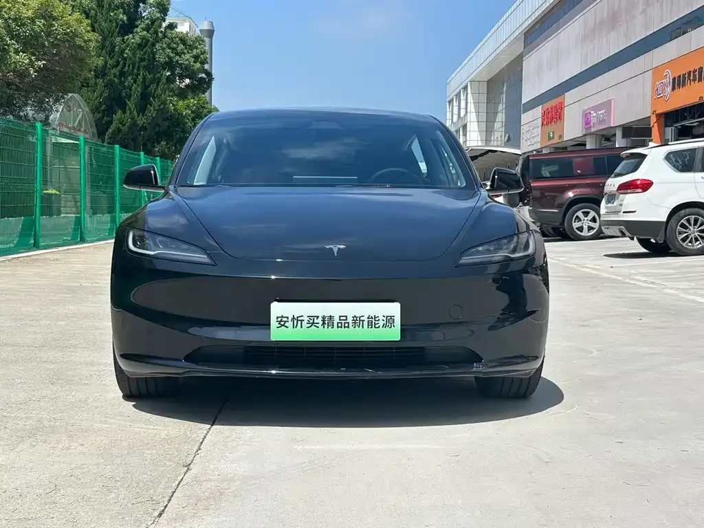 Tesla Model 3 — фото 6