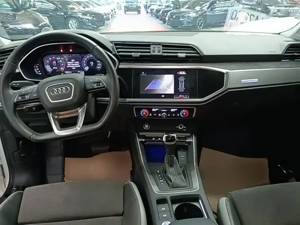 Audi Q3 — фото 2