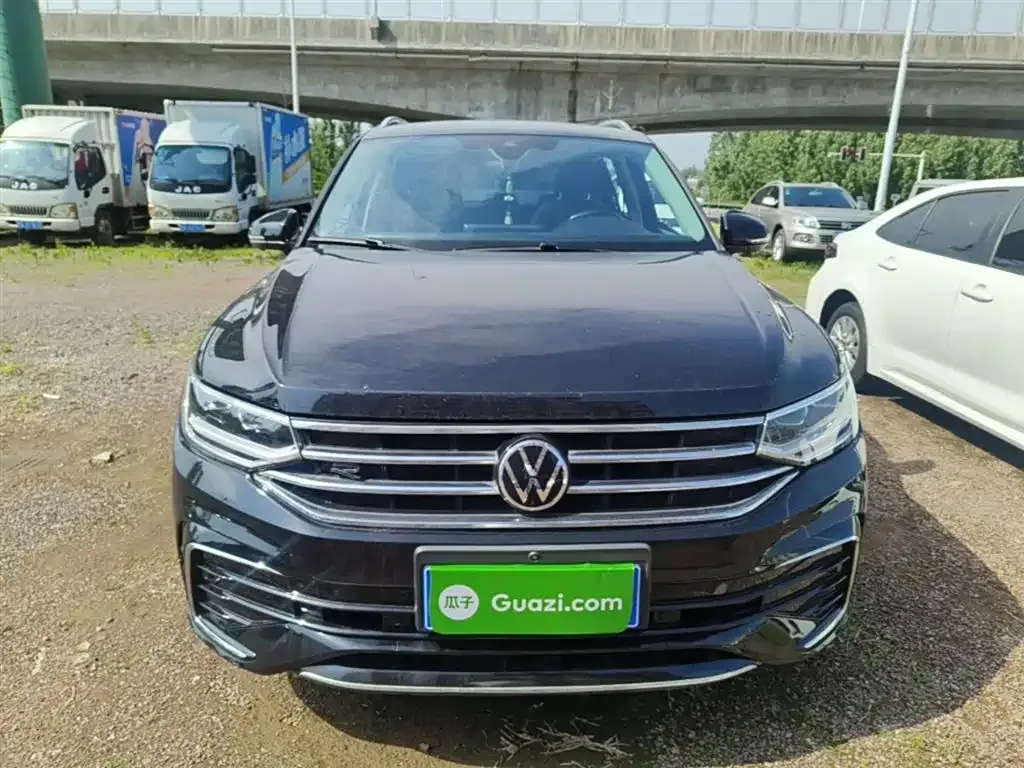 Volkswagen Tiguan L — фото 4