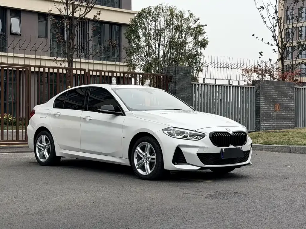 BMW 1 Series 2021 из CN, фото 10