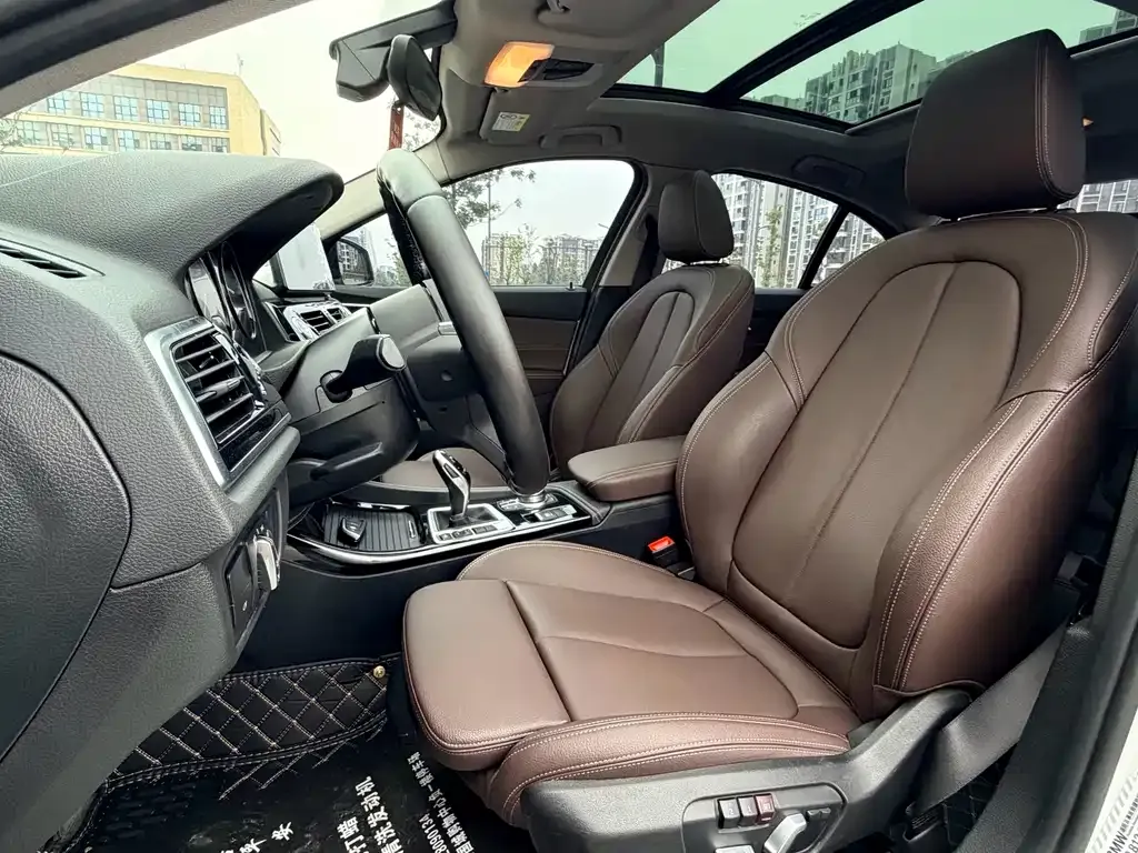 BMW 1 Series 2021 из CN, фото 6