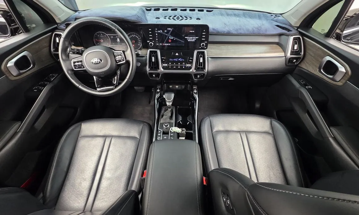 Kia Sorento — фото 7