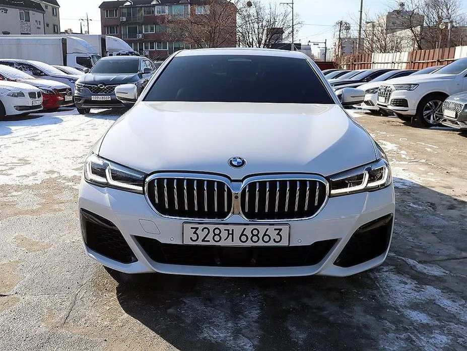 BMW 5-Series — фото 1