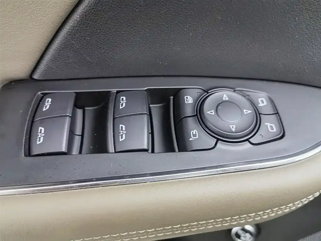 Buick Envision Plus — фото 9