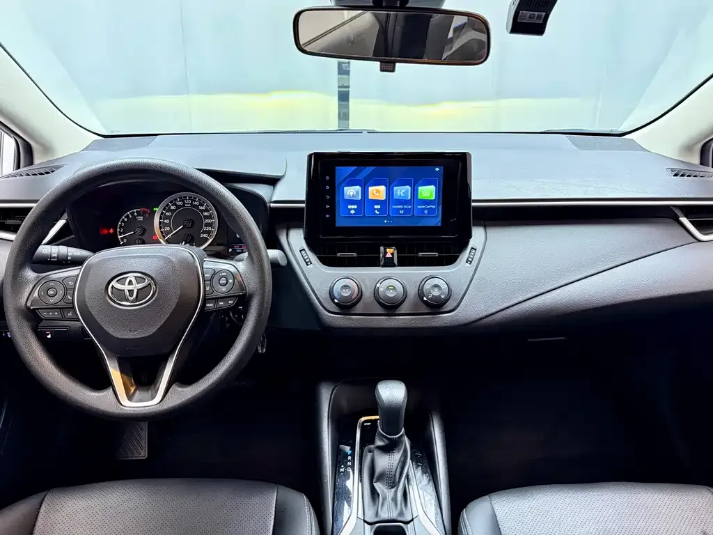 Toyota Corolla — фото 7