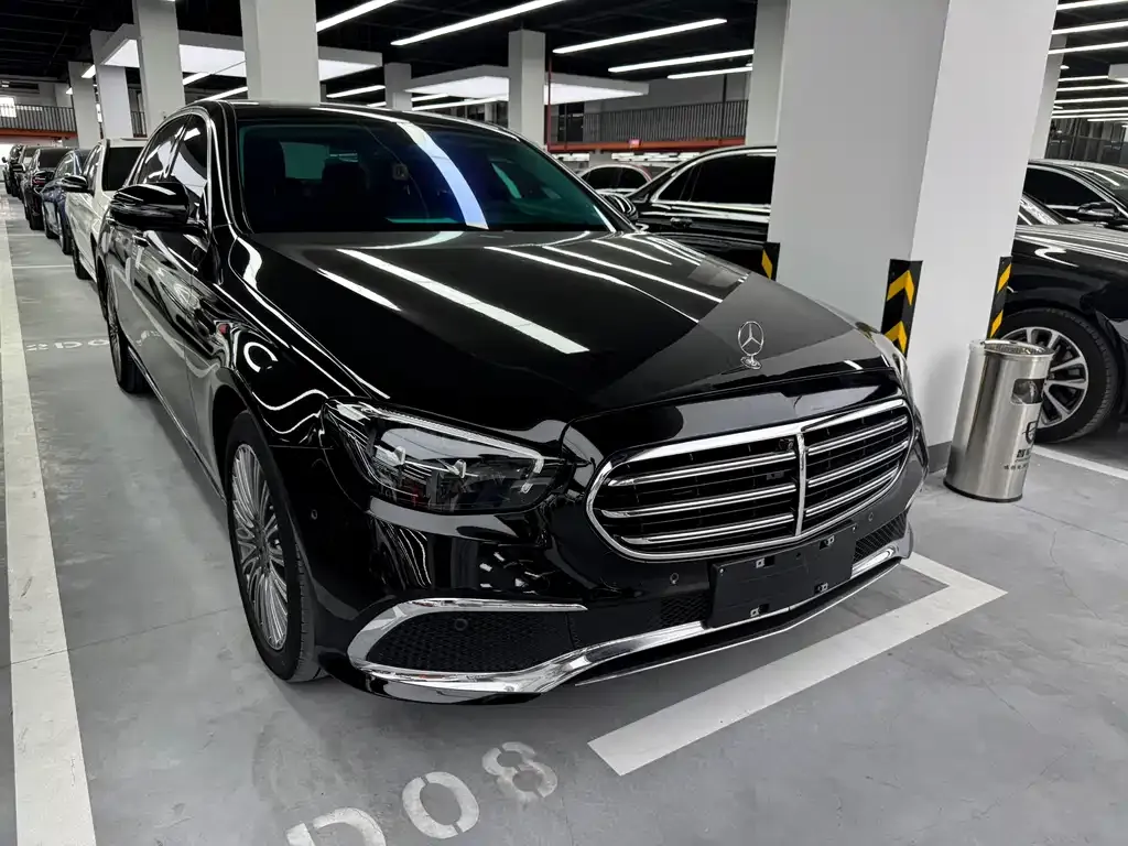 Mercedes-Benz E-Class — фото 5