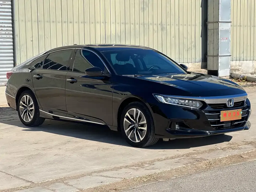 Honda Accord — фото 9