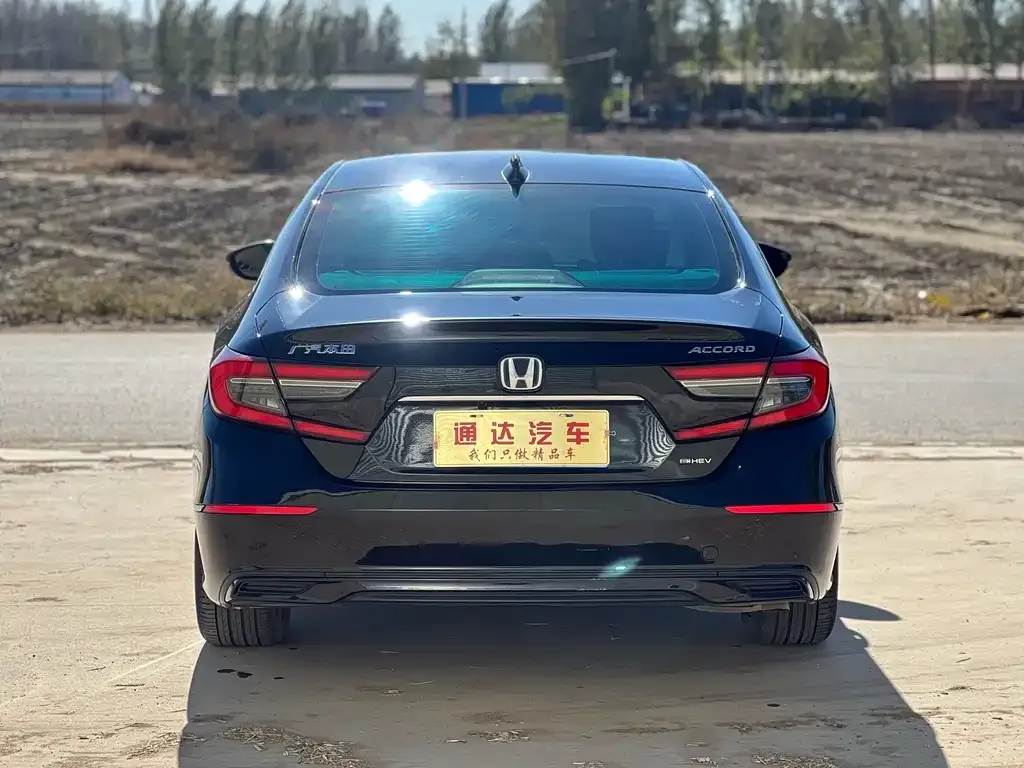 Honda Accord — фото 7
