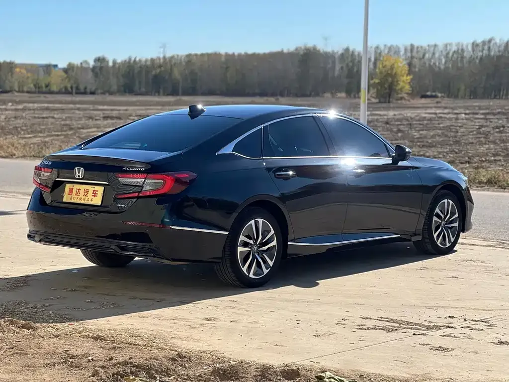 Honda Accord — фото 5