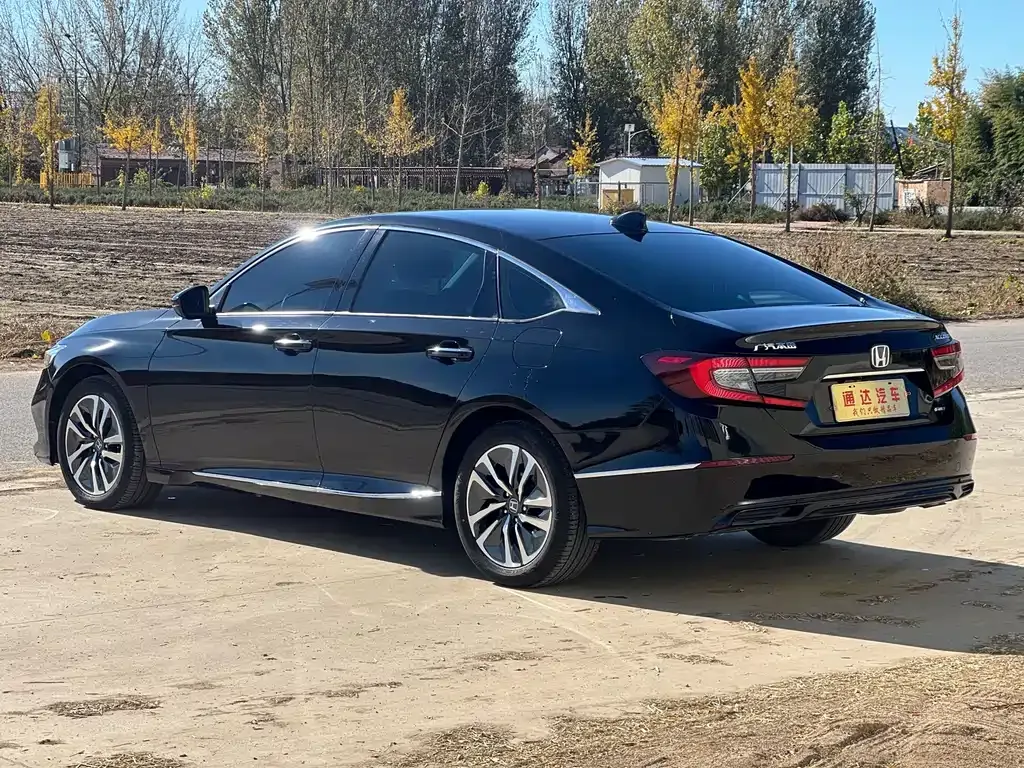 Honda Accord — фото 6
