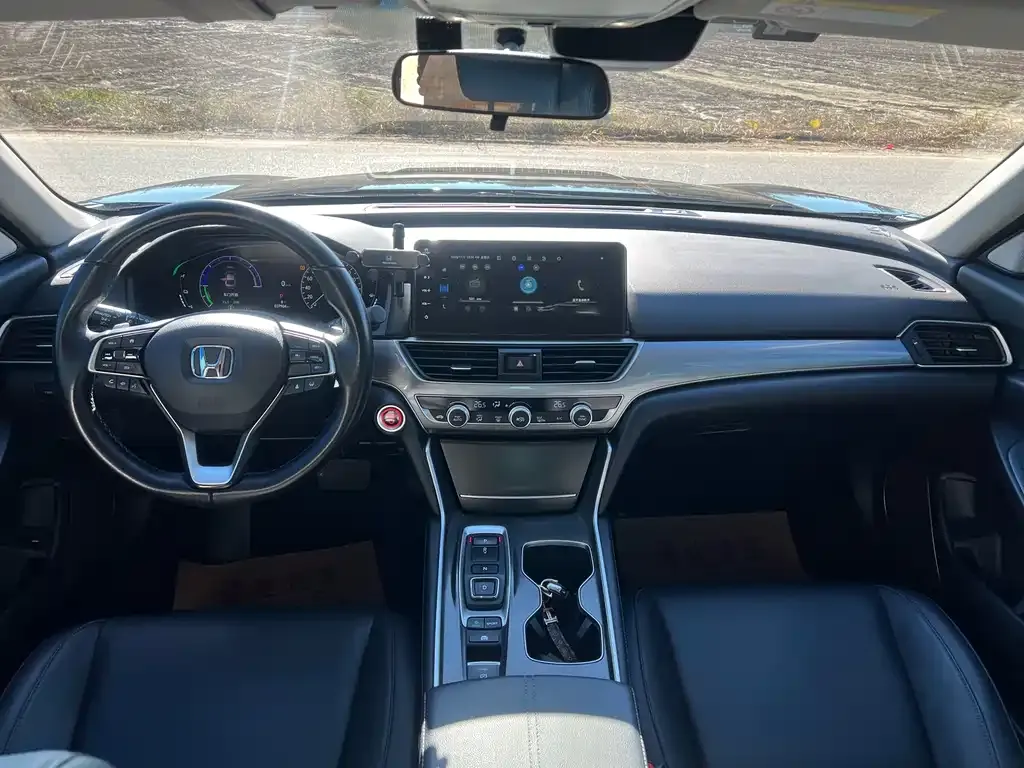 Honda Accord — фото 8