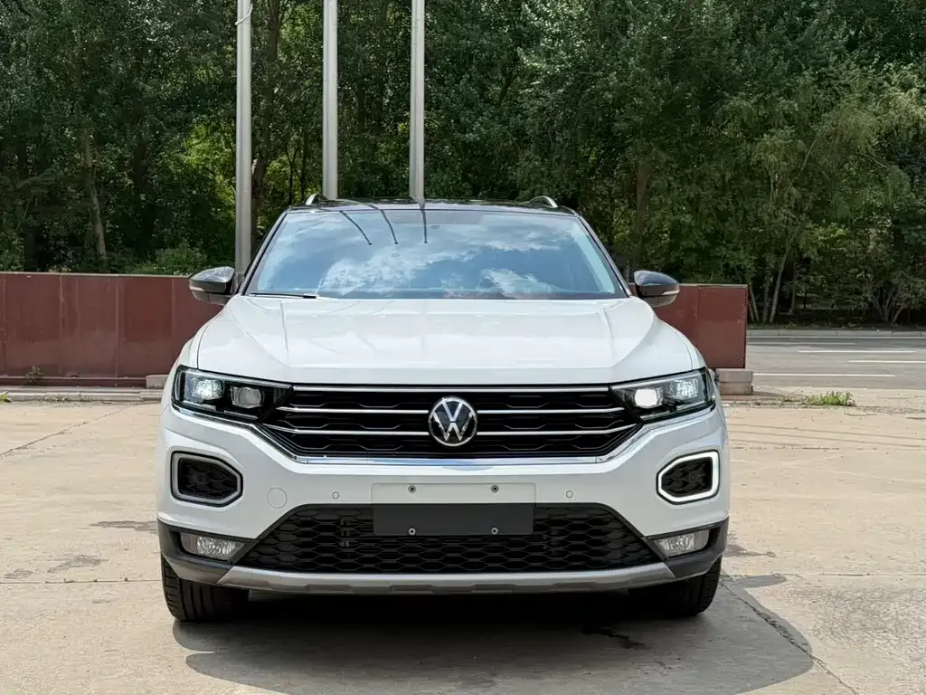 Volkswagen T-Roc — фото 2