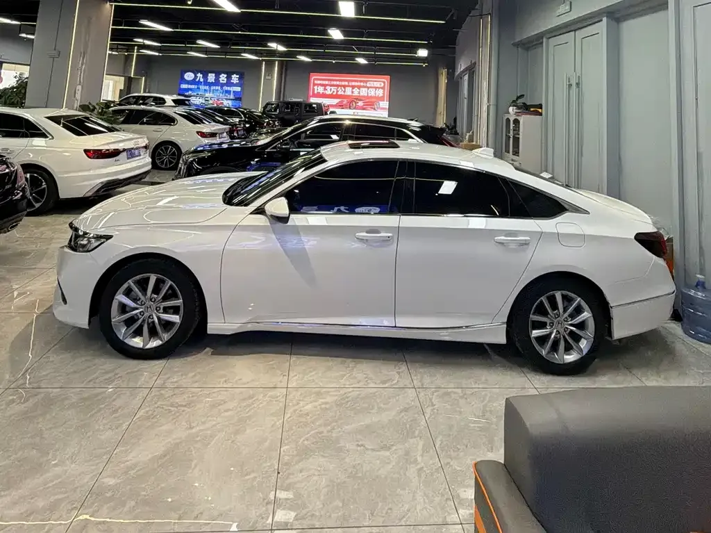 Honda Accord — фото 3