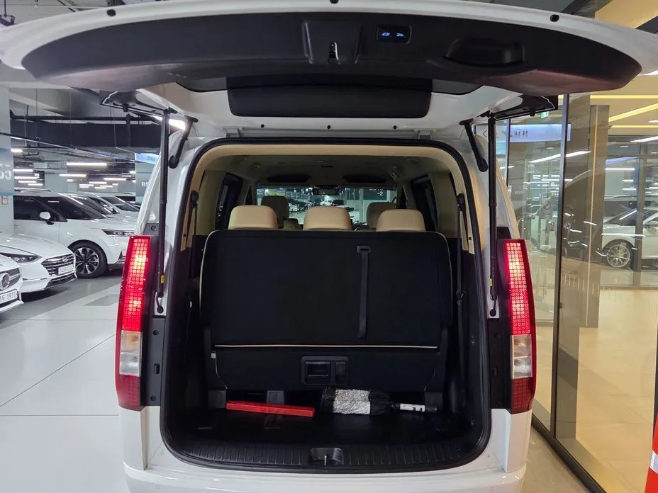 Hyundai Staria 2025 из KR, фото 10