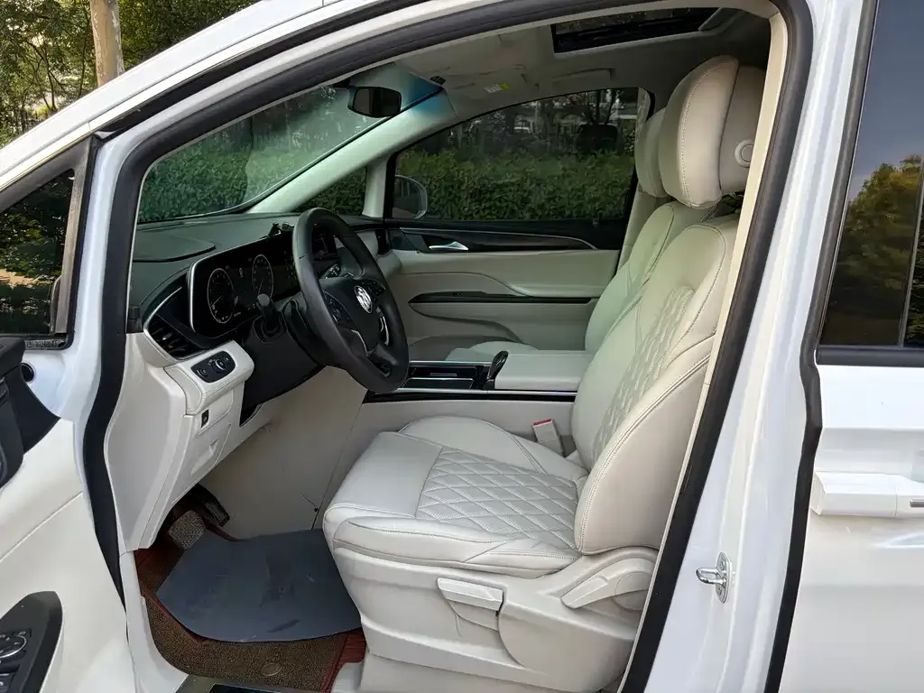 Buick GL8 2021 из CN, фото 7