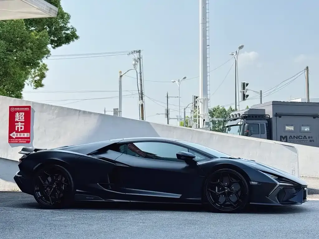 Lamborghini Revuelto 2025 из CN, фото 2