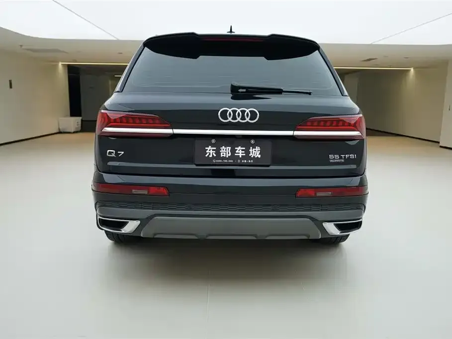 Audi Q7 — фото 9