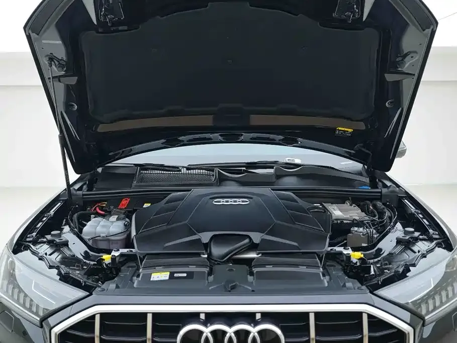 Audi Q7 — фото 10