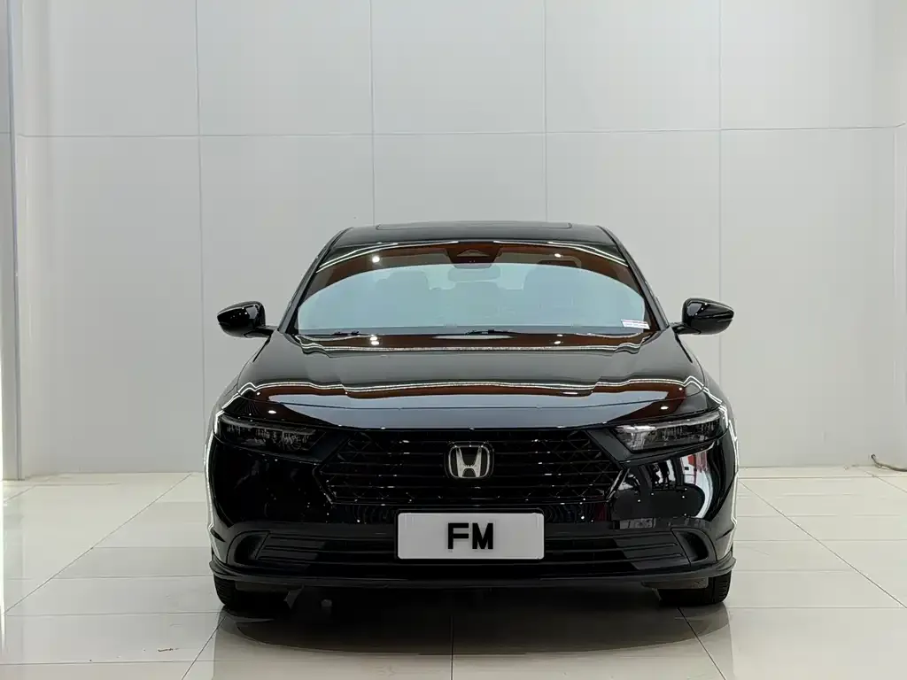 Honda Accord — фото 1
