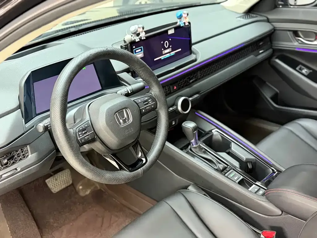 Honda Accord — фото 10