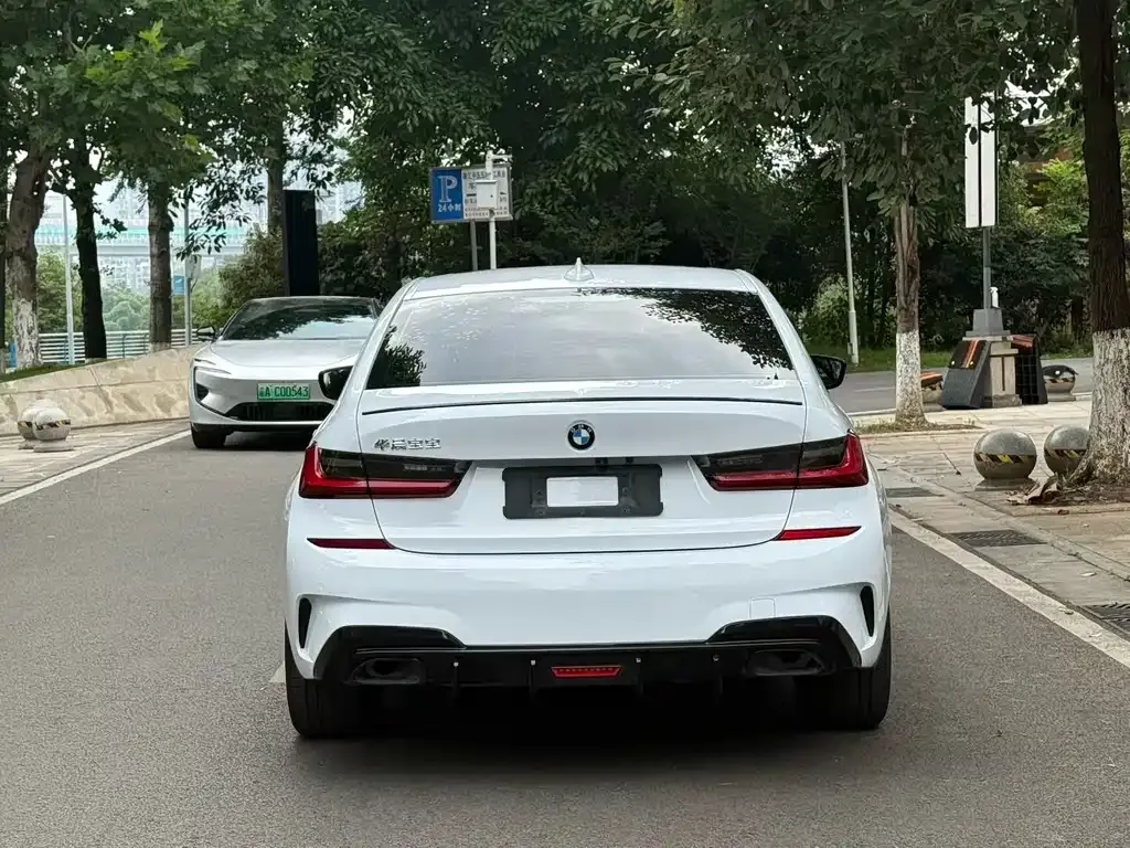 BMW 3 Series — фото 10