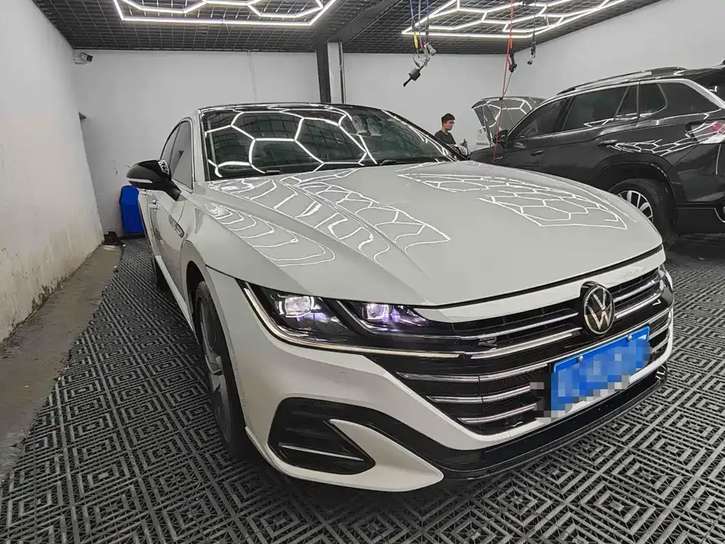 Volkswagen CC 2023 из CN, фото 8