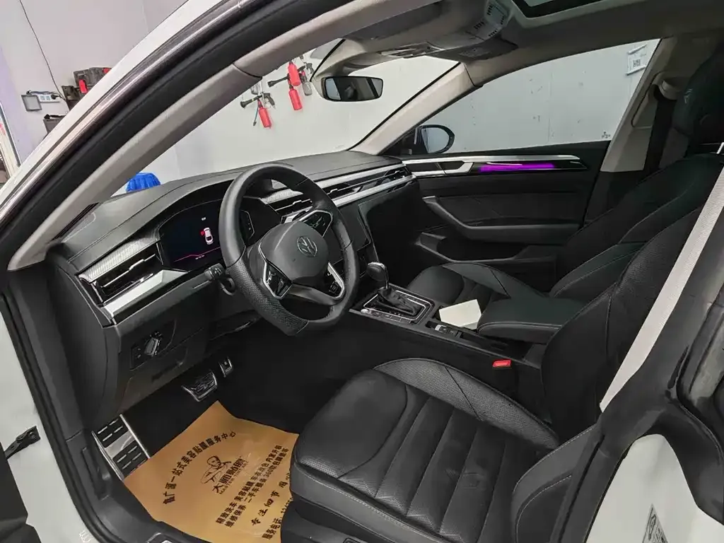 Volkswagen CC 2023 из CN, фото 3