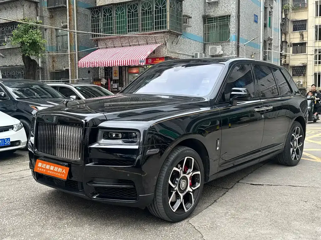Rolls-Royce Cullinan — фото 1