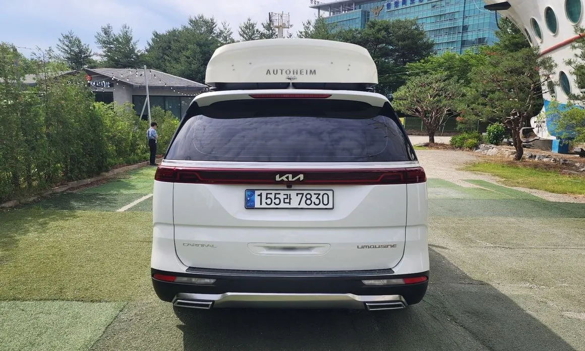 Kia Carnival — фото 10