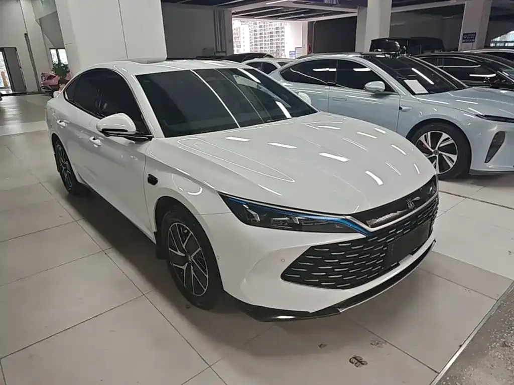 BYD Qin L — фото 9