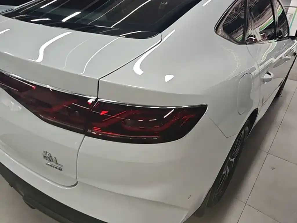BYD Qin L — фото 4