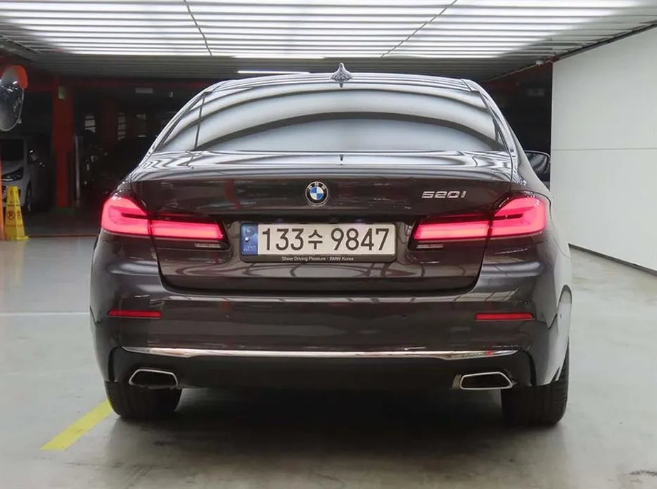 BMW 5-Series 2023 из KR, фото 4