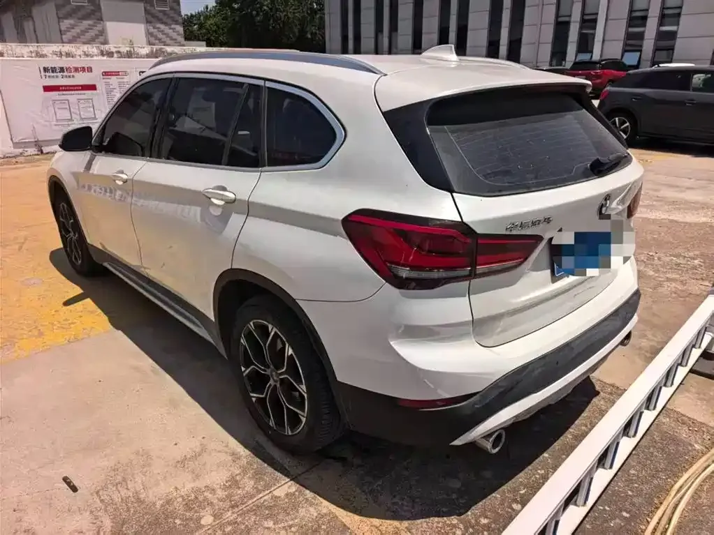 BMW X1 — фото 4