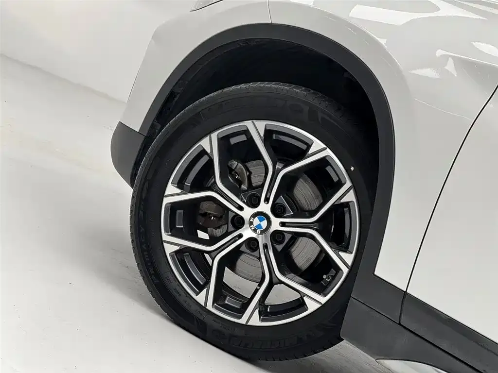 BMW X1 — фото 5