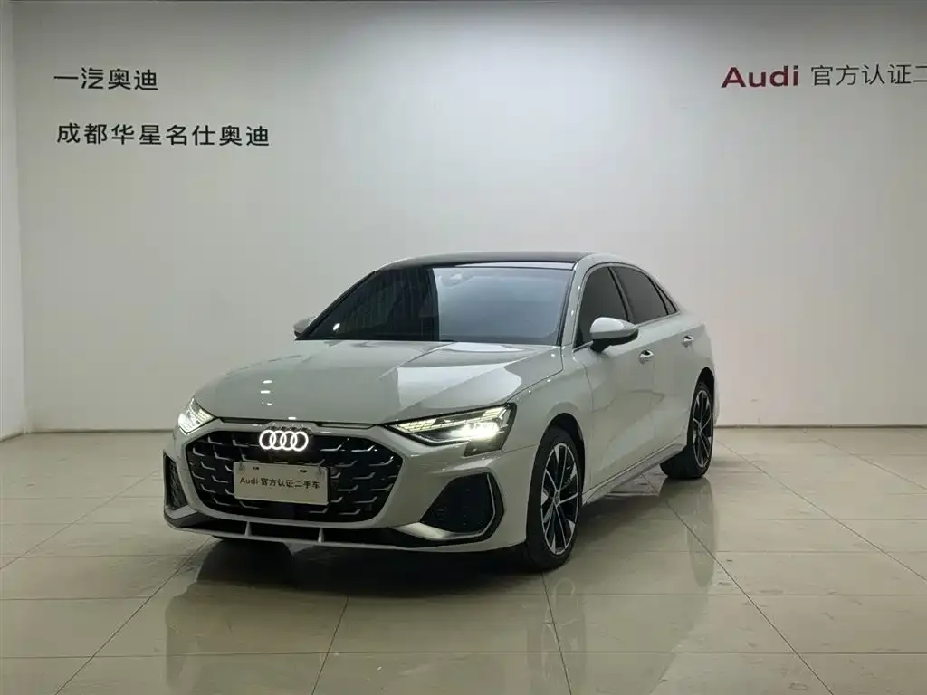 Audi A3 — фото 1