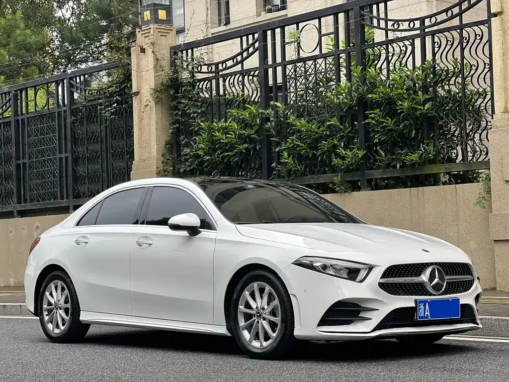 Mercedes-Benz A-Class — фото 10