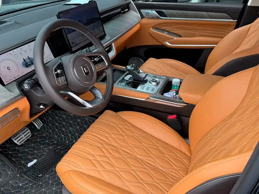 Tank 500 New Energy — фото 7