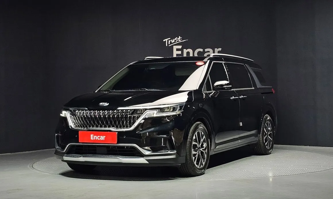 Kia Carnival — фото 1