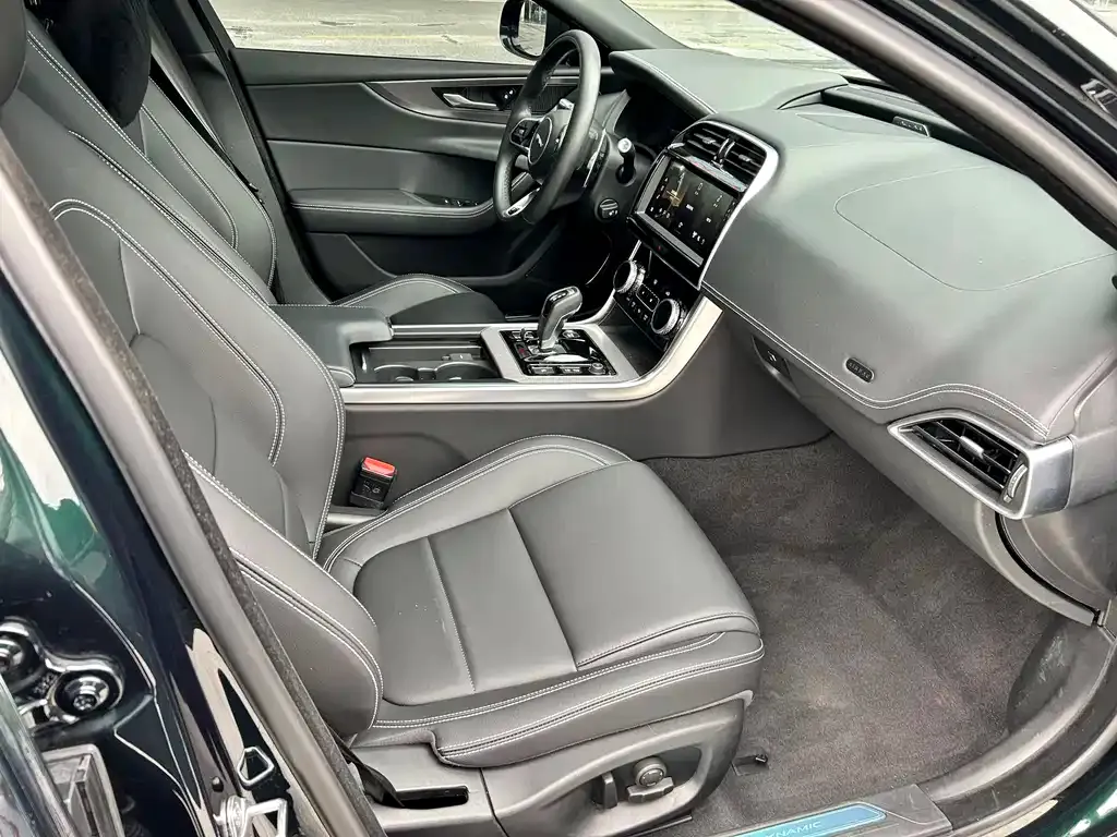 Jaguar XEL 2023 из CN, фото 10