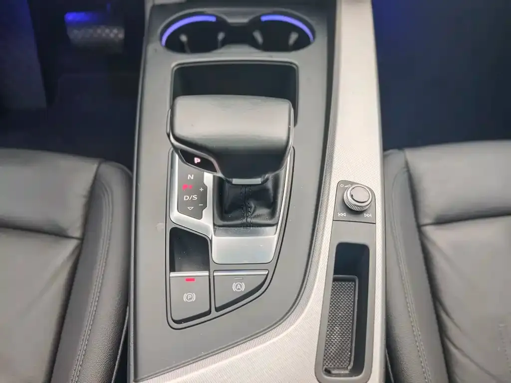 Audi A5 (Import) — фото 2