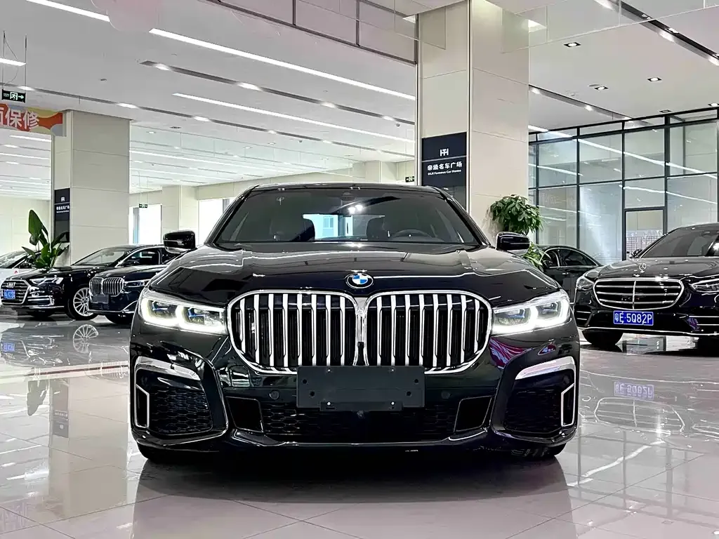BMW 7 Series 2021 из CN, фото 7