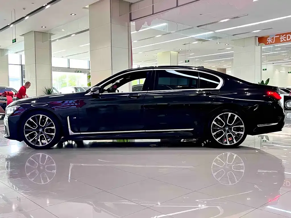 BMW 7 Series 2021 из CN, фото 6